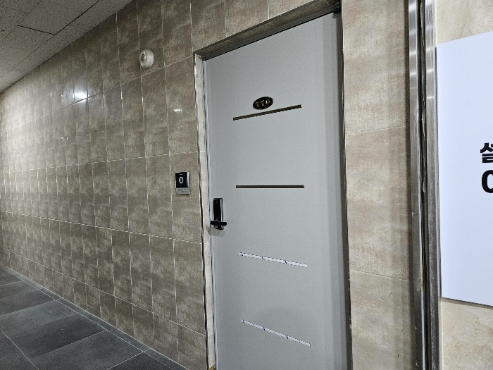 본건 분당대맥주차빌딩 제7층 제770호 출입문