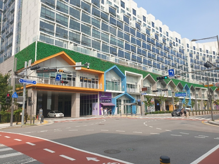 본건 건물 출입구