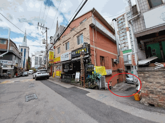 본건 입구 전경