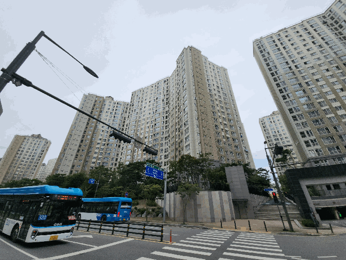 본건 소재 건물 전경