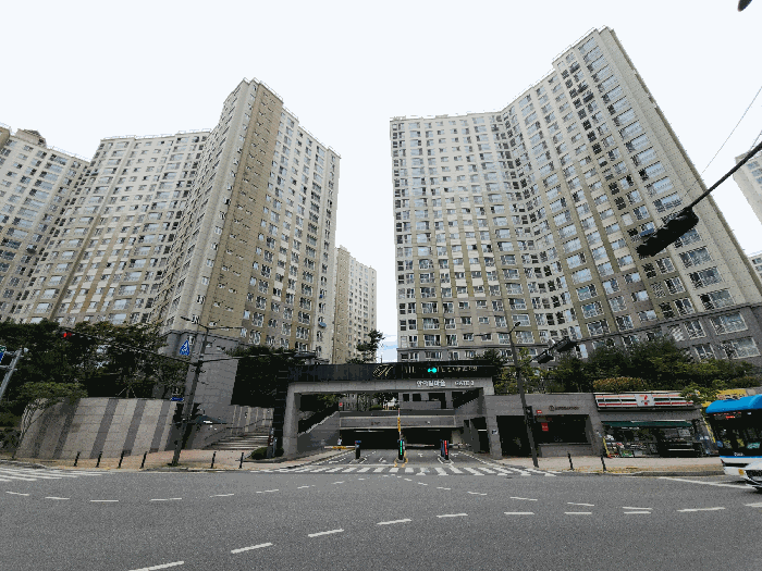 단지 진출입구 전경