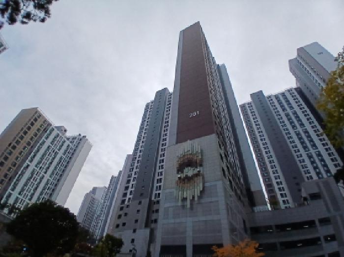 201동 외부 전경