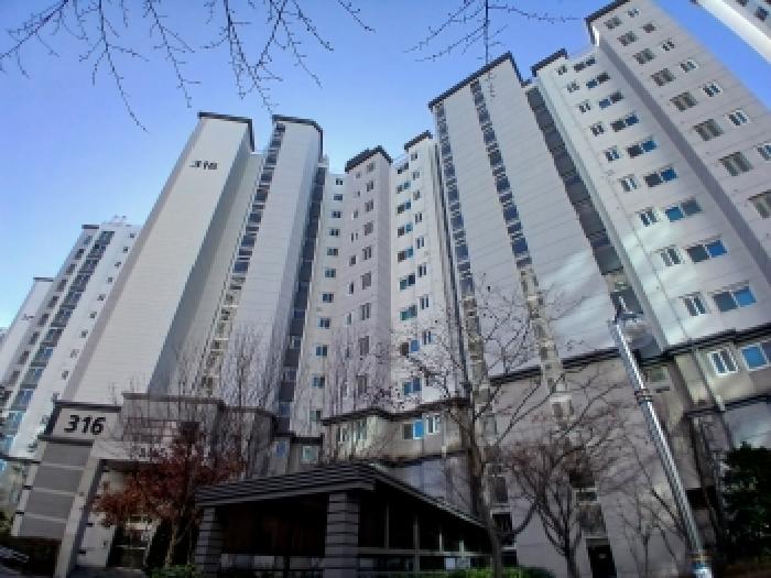 316동 외부 전경
