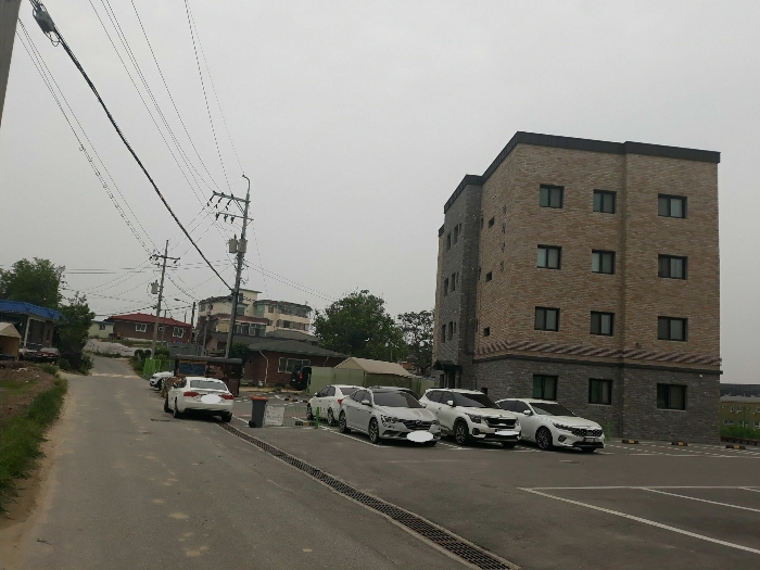 서측 진입로