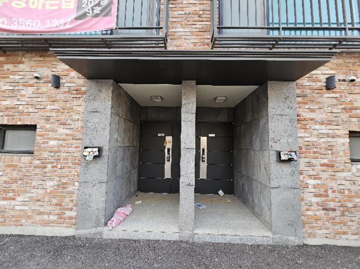 제시 목록 전경(제시 목록 1, 3 출입현관 : 203-15호,16호)