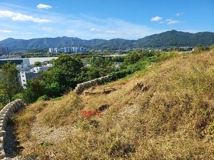 본 건 기호"1" 동측 부분 전경(북동측에서 촬영)