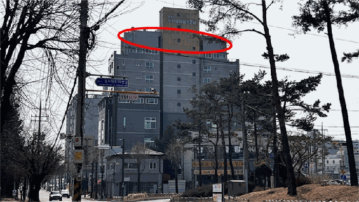 본건 북측에서 촬영