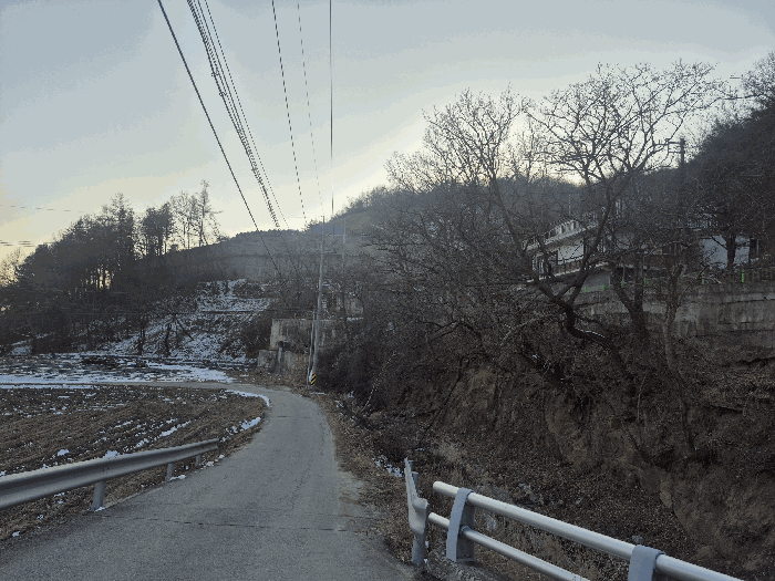 기호 1), 2) 임야 주변