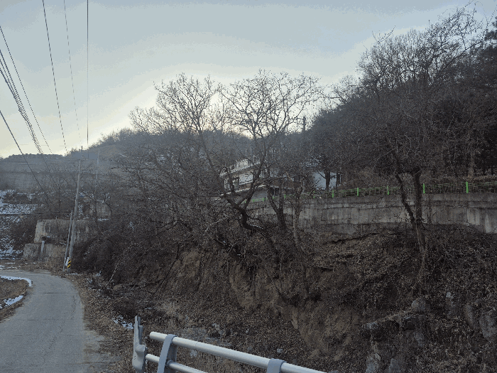 기호 1), 2) 임야 주변