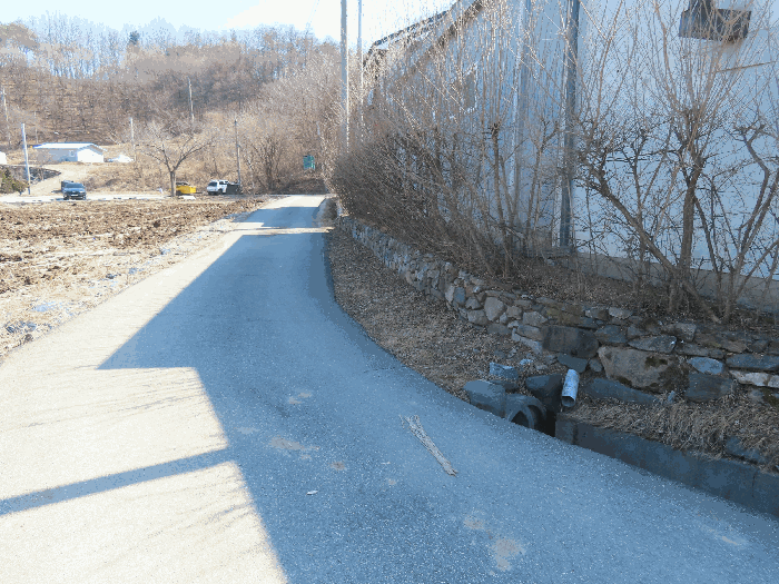 기호(13); 서측에서 촬영