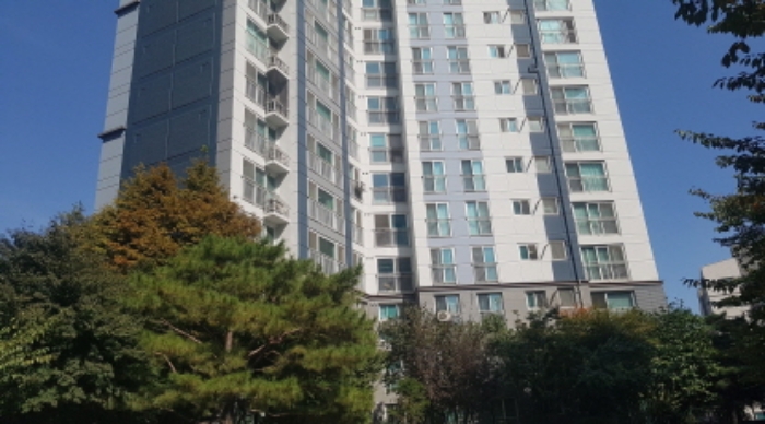 * 본건 소재 동 전경