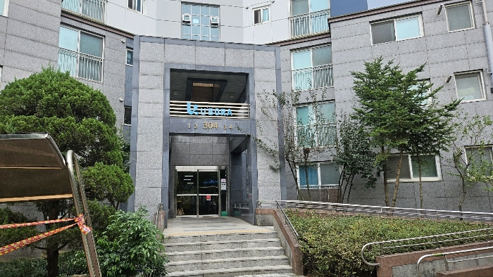 <공동현관>