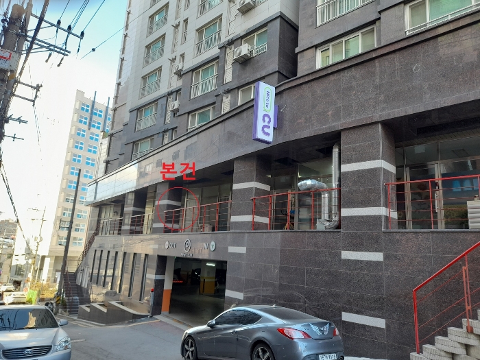 < 본건 전경 >