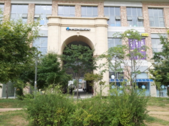 * 본건 목적물 소재 건물 공동출입구 전경