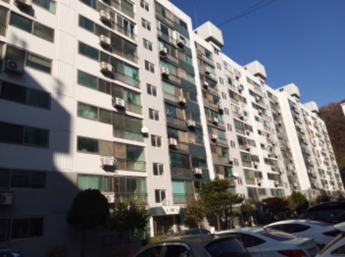 * 본건 목적물 소재 동 전경