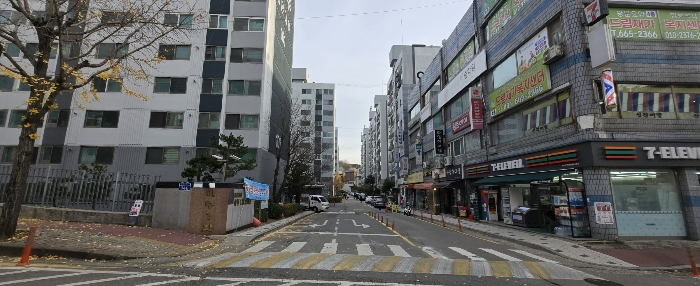 단지 출입구 전경