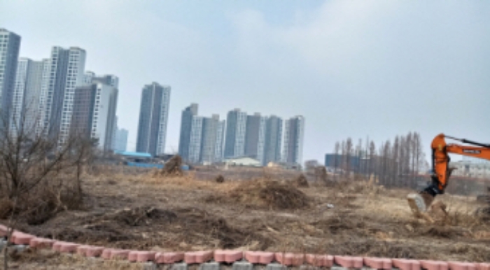 * 본건 전경