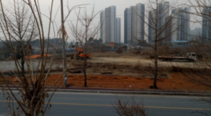 * 본건 전경