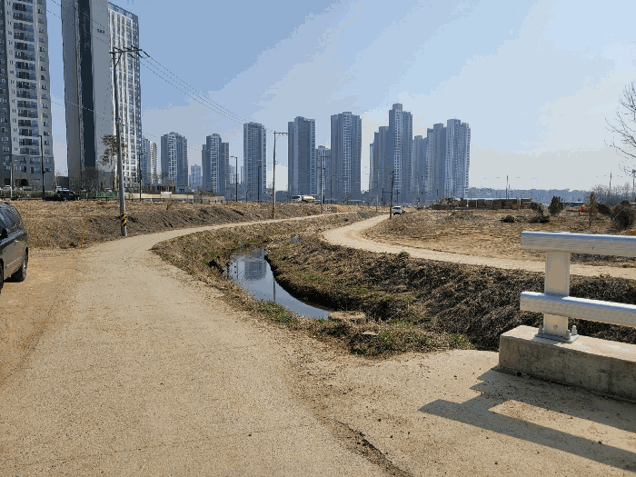 남동측 인근지역