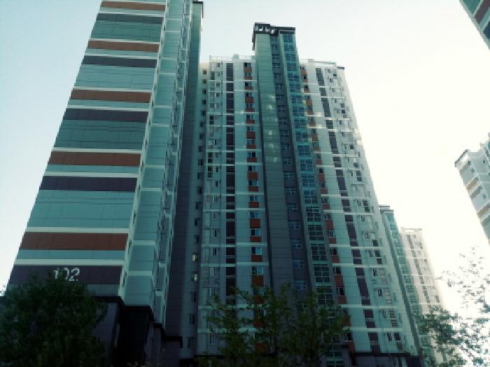 * 본건 1동 건물 전경