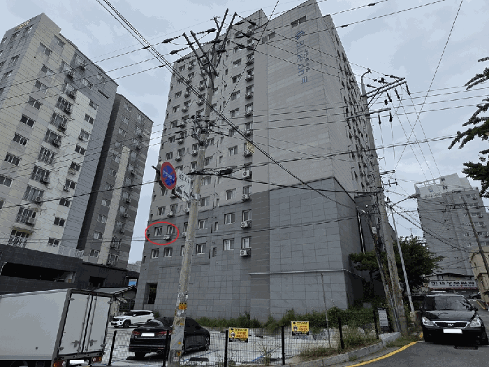 본건