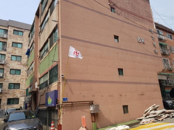 건물 전경