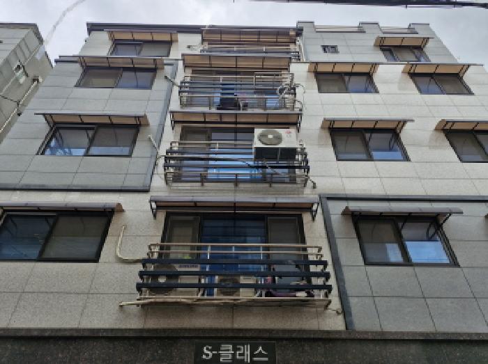 건물 전경