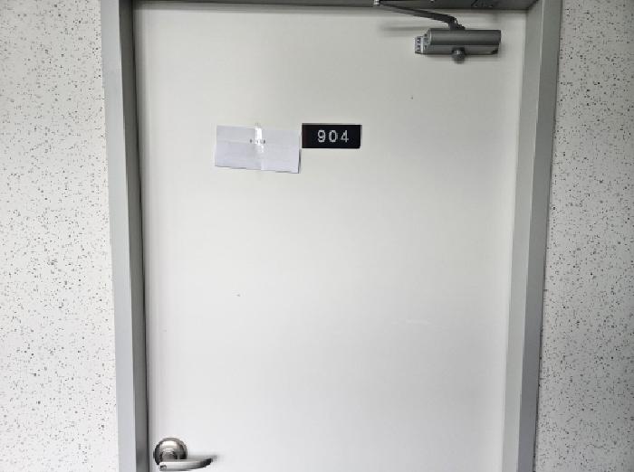 목록2. 세대 현관문
