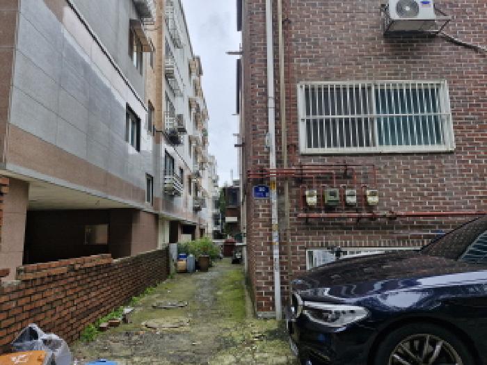 공동 출입문