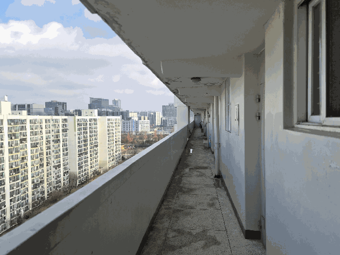 복도 전경