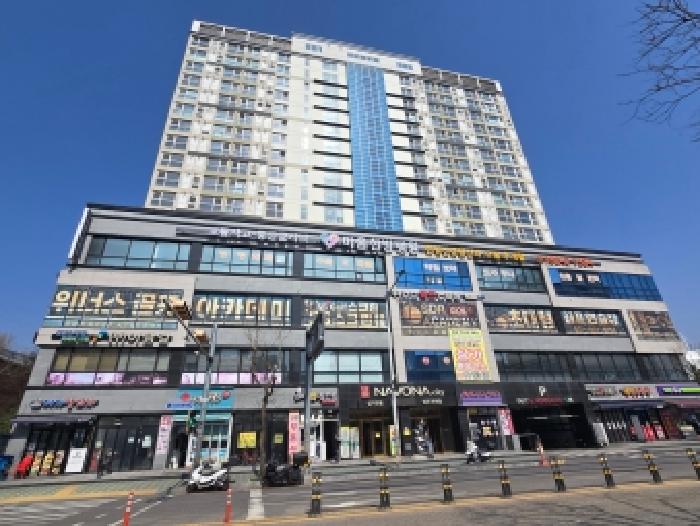 건물 전경