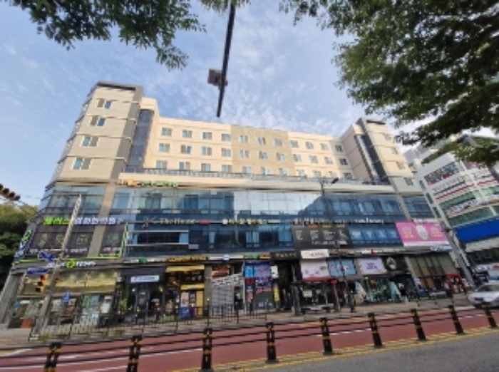 건물 전경