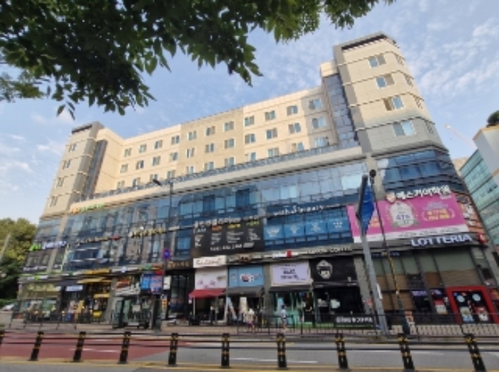 건물 전경