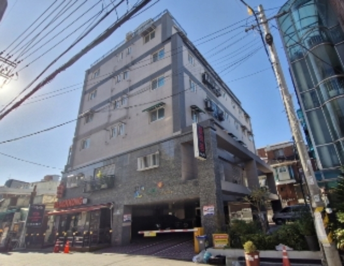 건물 전경