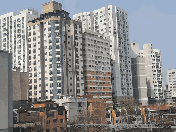 비씨팰리스3차 남동측 원경