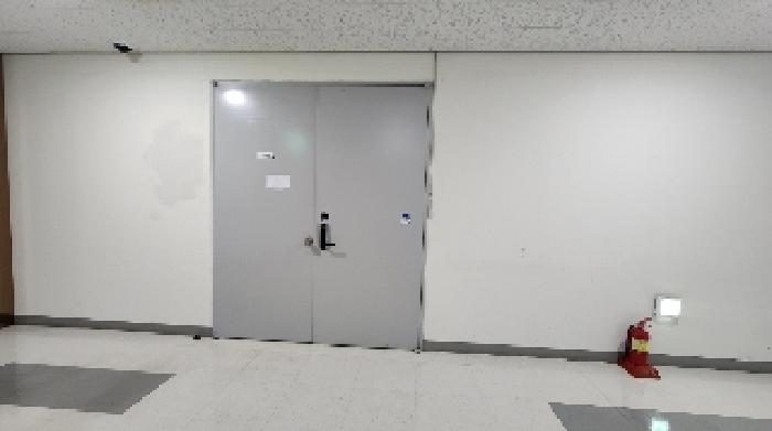 세대 출입문(안내문 부착)