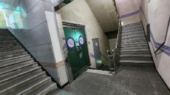 점포 앞 전경