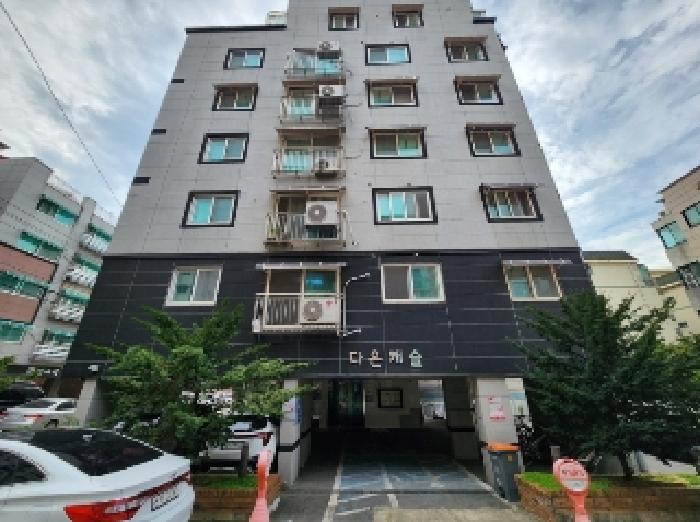 부동산 소재 건물 전경