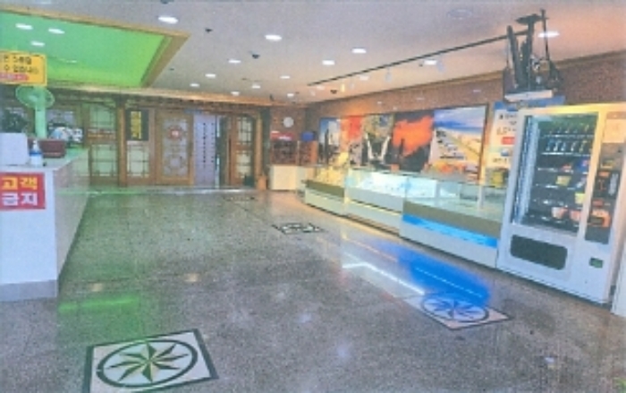 기호4번 출입구