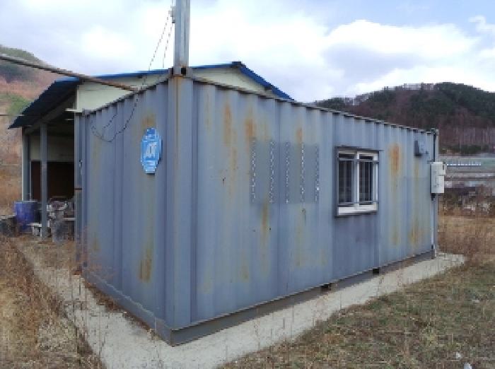 기호 1번 지상에 소재하는 것으로 보이는 제시외 이동가능한 컨테이너