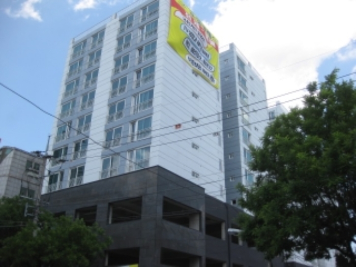 본건
