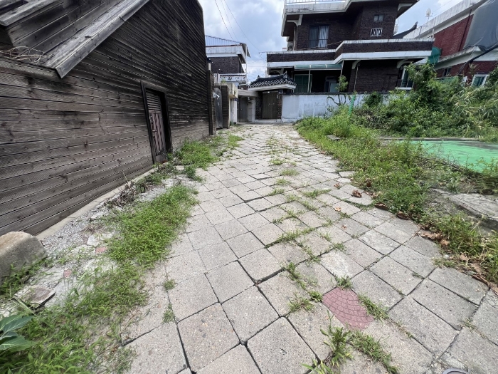 본건 기호(10) 전경