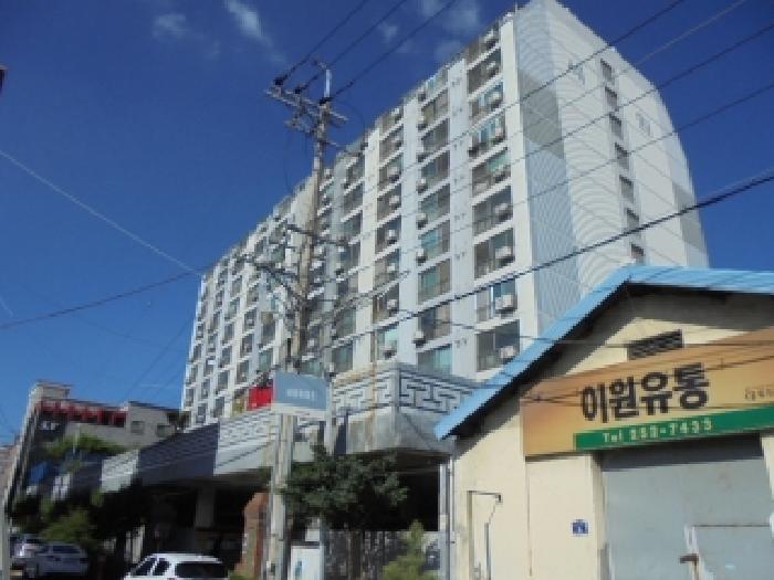 본건