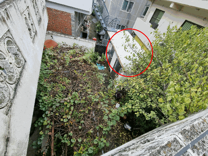 기호2 일부와 대성동 30-17 양지상 소재
제시외 건물(평가제외)