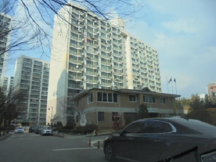 본건