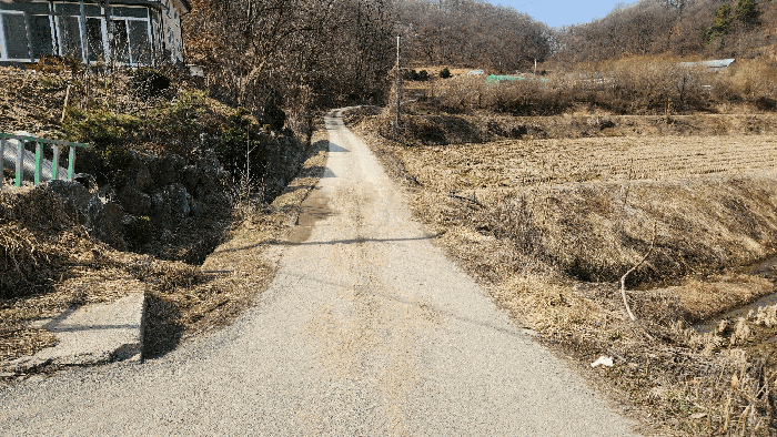 본건 북서측 진입로전경