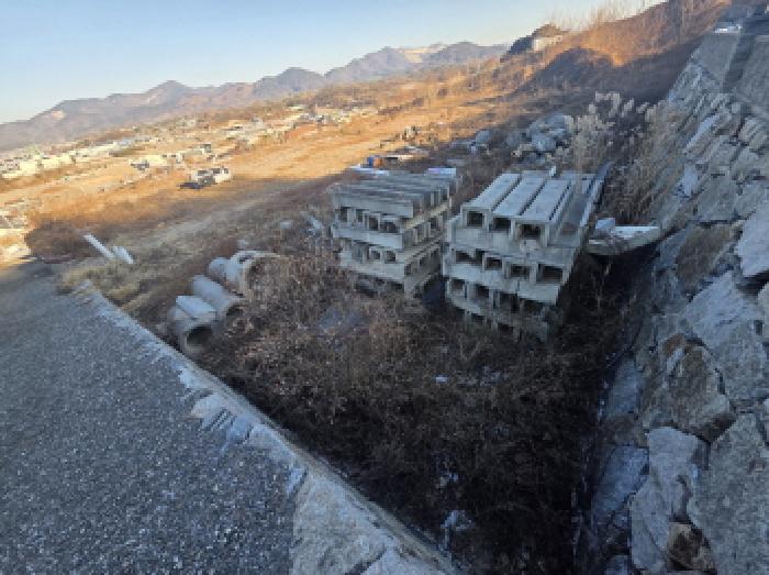 본건 8 전경 및 건설자재