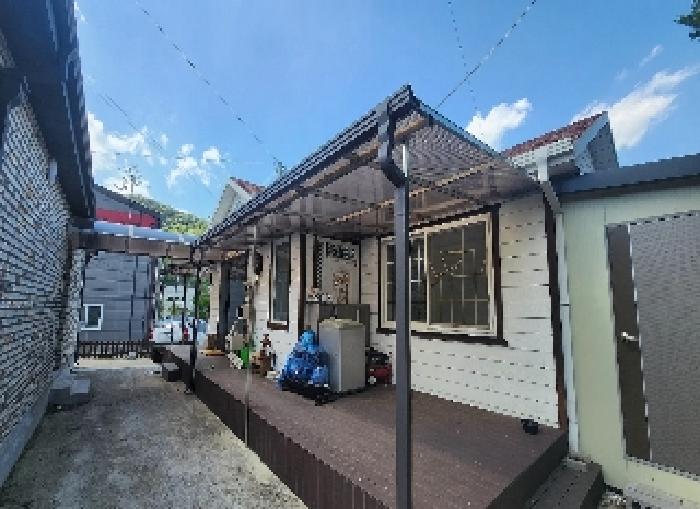 충청북도 옥천군 옥천읍 양수리 278-5
*제시외 철골조 아크릴 지붕,목조데크