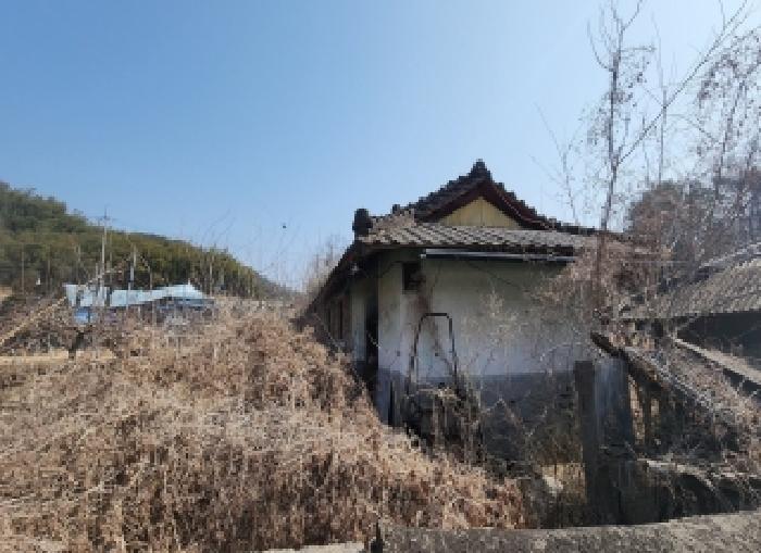 충청북도 옥천군 이원면 건진리 384-1