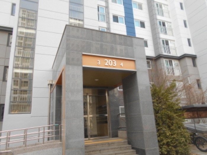 건물 출입구